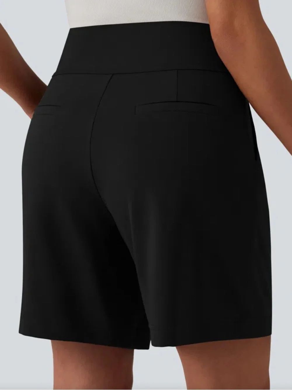 NEW Halara DayStretch High Waisted Work Baggy
Bermuda Shorts Women’s Small